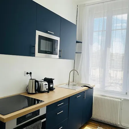 Porte Mars 1 Arena Gare Centre *